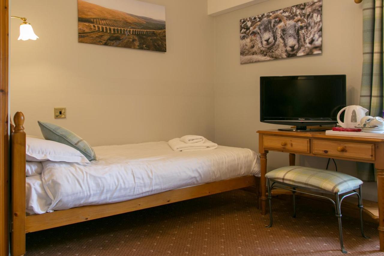 The Marton Arms Hotell Ingleton  Exteriör bild