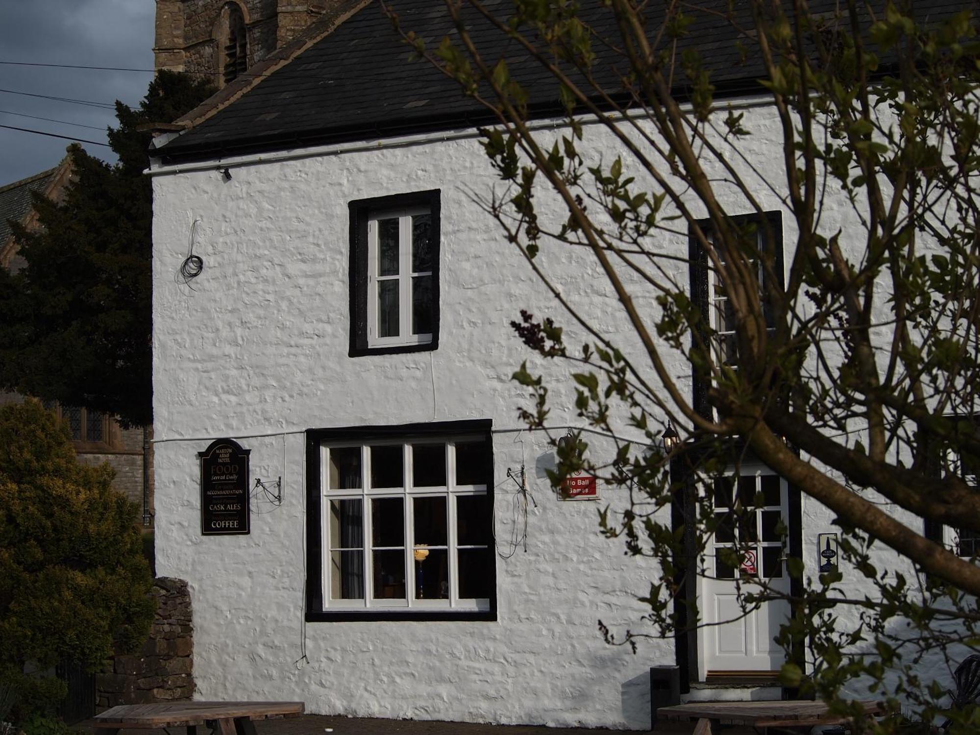 The Marton Arms Hotell Ingleton  Exteriör bild